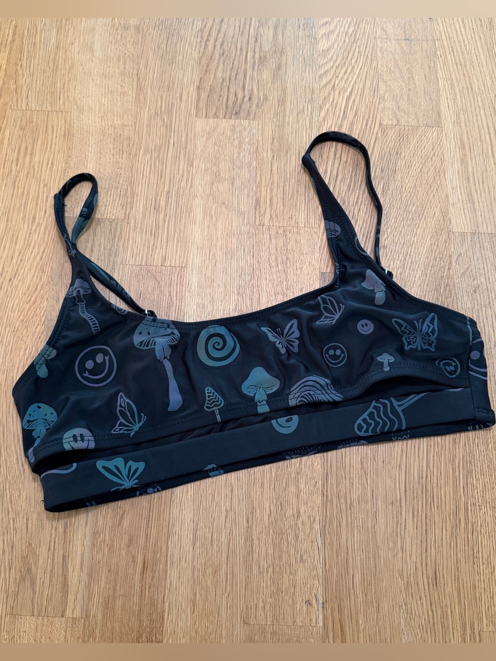 IHeartRaves MEDIUM Black Reflective Underboob Strap Bra Top USA Made